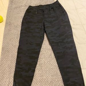 Alphalete Blue Camo Joggers